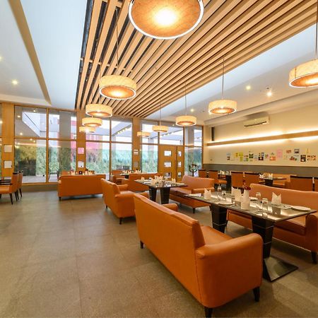 Sinclairs Burdwan Hotell Exteriör bild