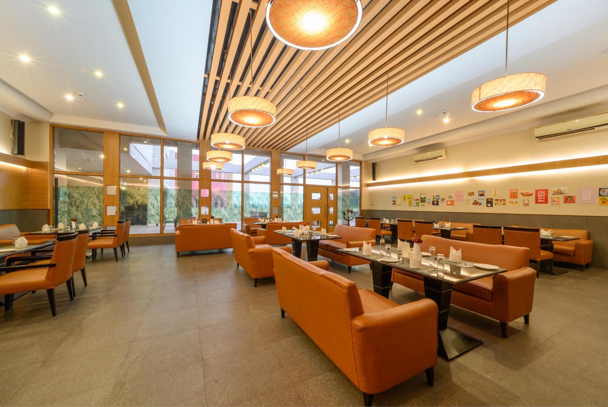 Sinclairs Burdwan Hotell Exteriör bild