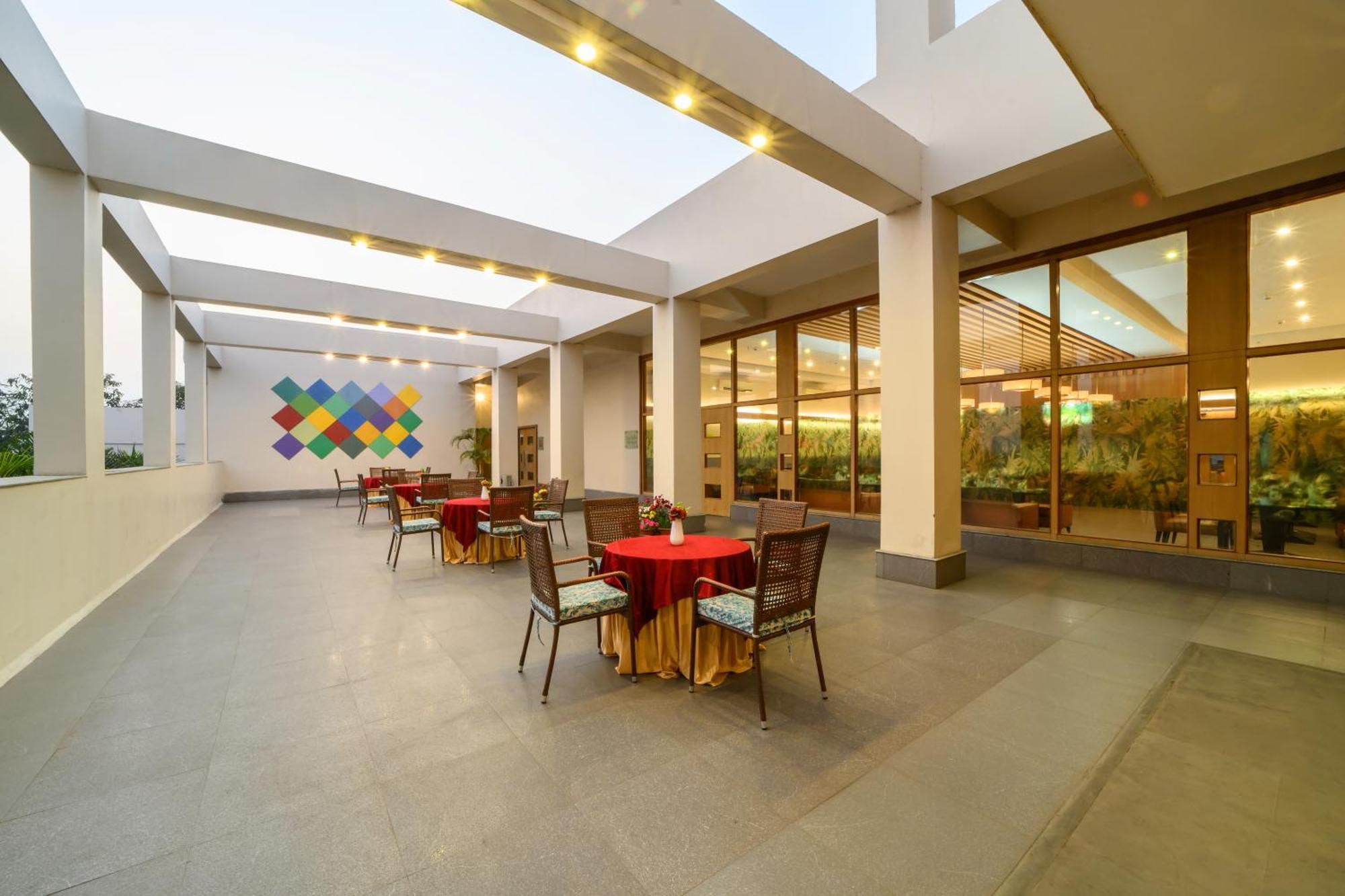 Sinclairs Burdwan Hotell Exteriör bild